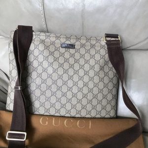 Gucci Beige GG Supreme Canvas Messenger Bag with Brown Strap